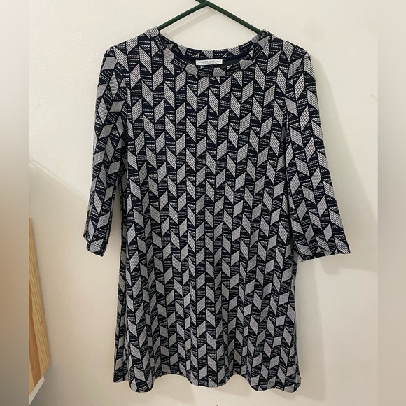 Geometric print dress - Picture 2 of 3
